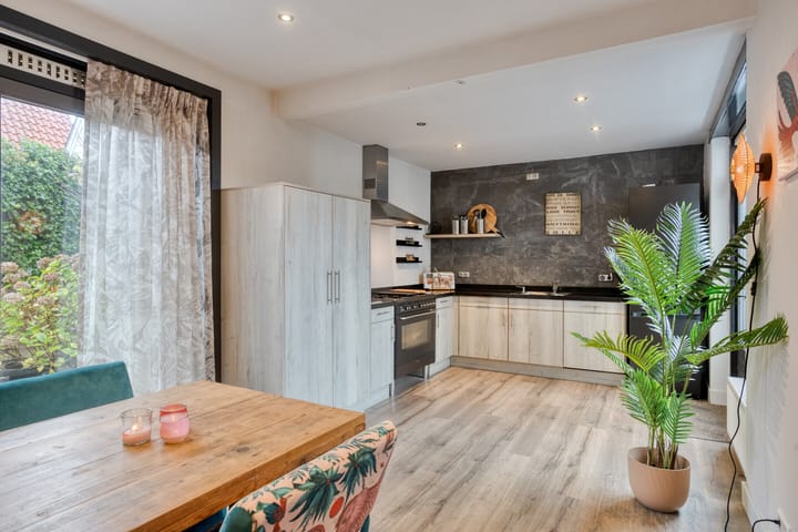 Foto 14 van Stationsweg West 12-A