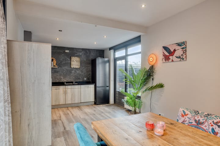 Foto 15 van Stationsweg West 12-A