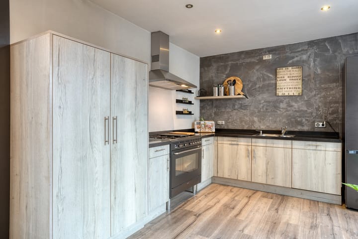 Foto 16 van Stationsweg West 12-A