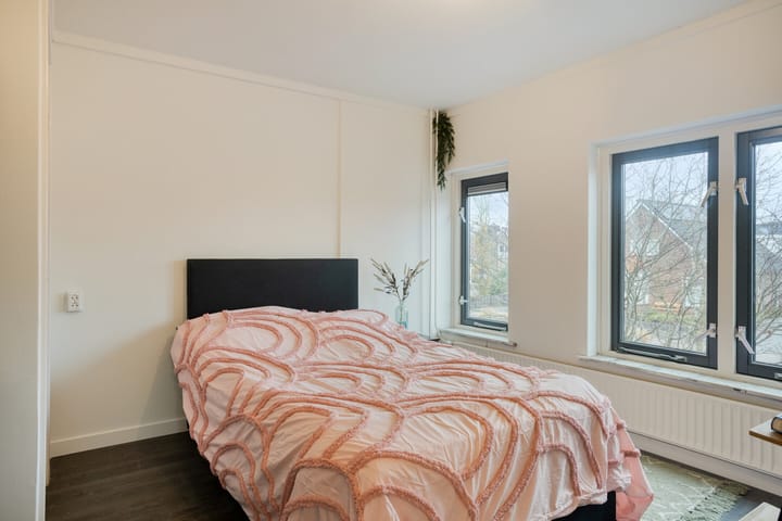 Foto 24 van Stationsweg West 12-A