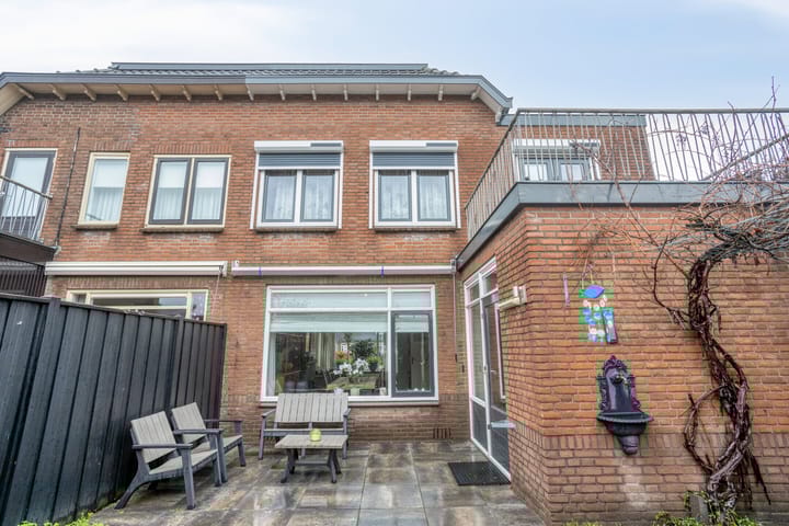 Foto 32 van Stationsweg West 12-A