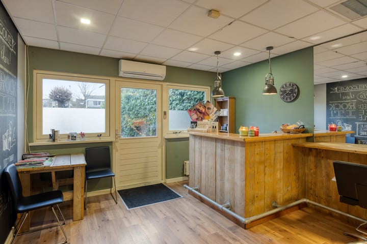 Foto 43 van Stationsweg West 12-A