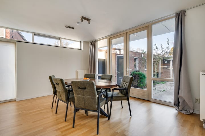 Photo 12 of Louis Beerenbrouckstraat 29