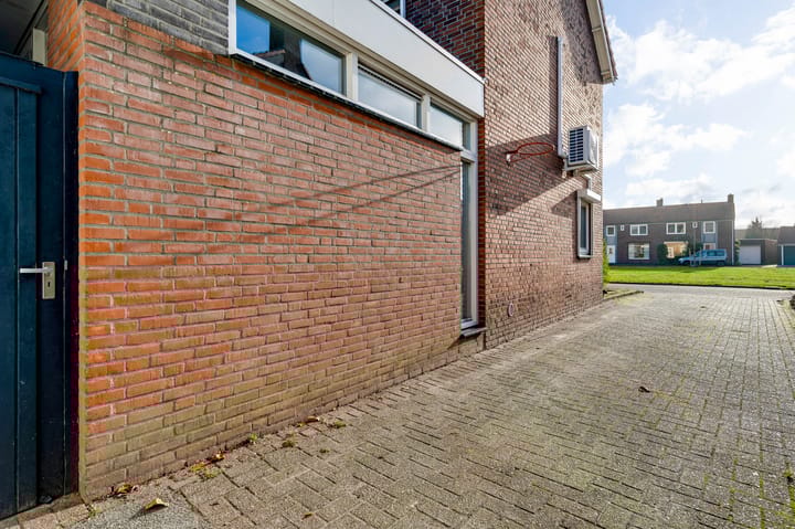 Photo 40 of Louis Beerenbrouckstraat 29