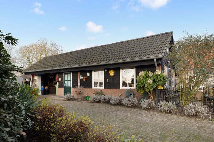 Foto 4 van Schoolstraat 1