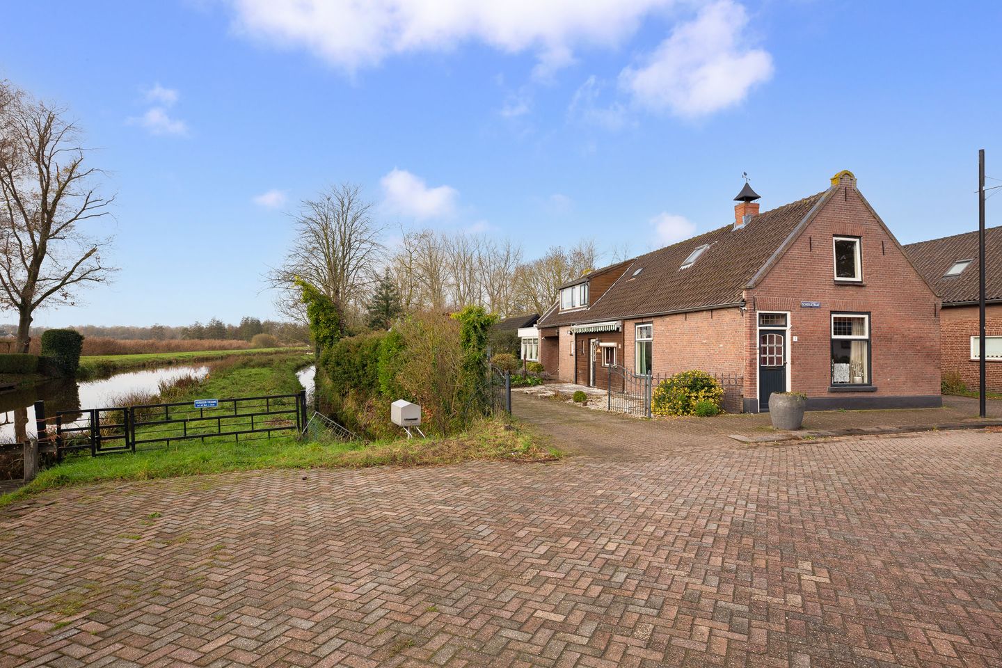 Foto 5 van Schoolstraat 1