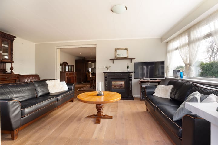 Foto 28 van Schoolstraat 1