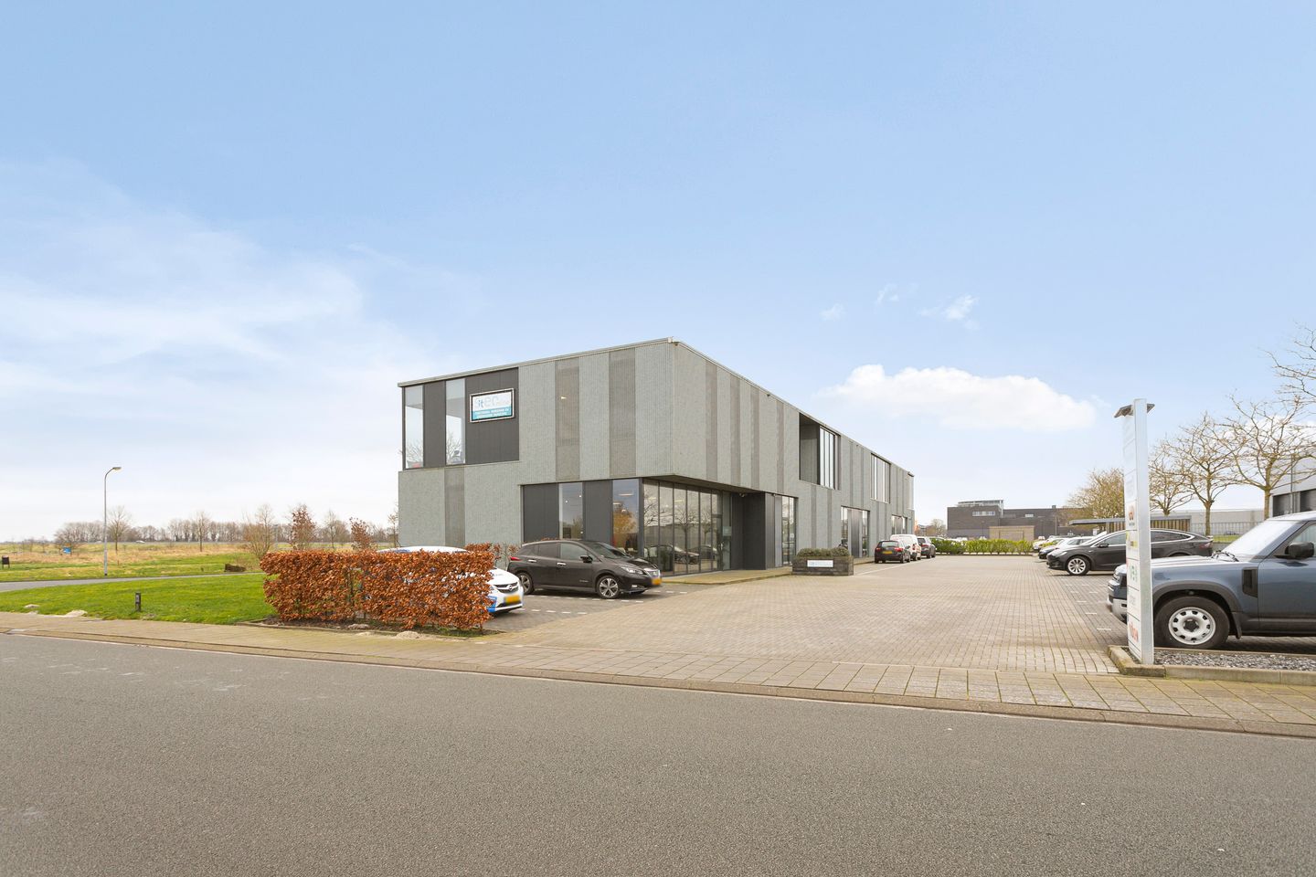 Bekijk foto 1 van Lage Traan 4