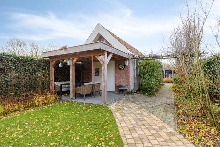 Photo 37 of Doktersstraat 17