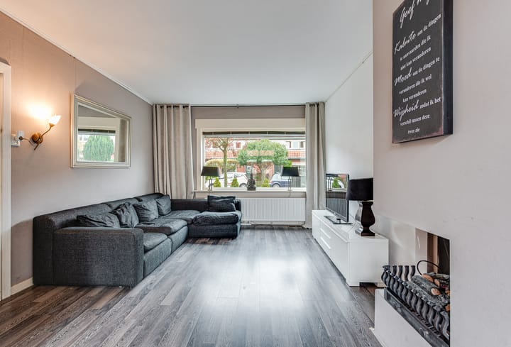 Photo 2 of Hendrik Smitstraat 30