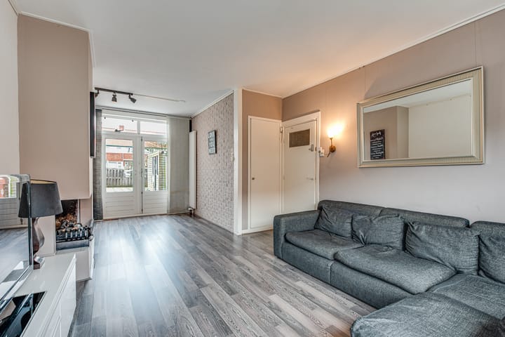 Photo 4 of Hendrik Smitstraat 30