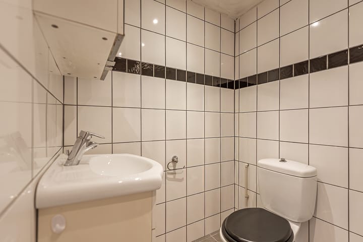 Photo 12 of Hendrik Smitstraat 30