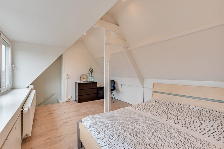 Photo 22 of Hendrik Smitstraat 30