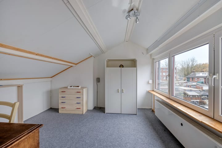 Foto 24 van Meindert Hobbemastraat 32