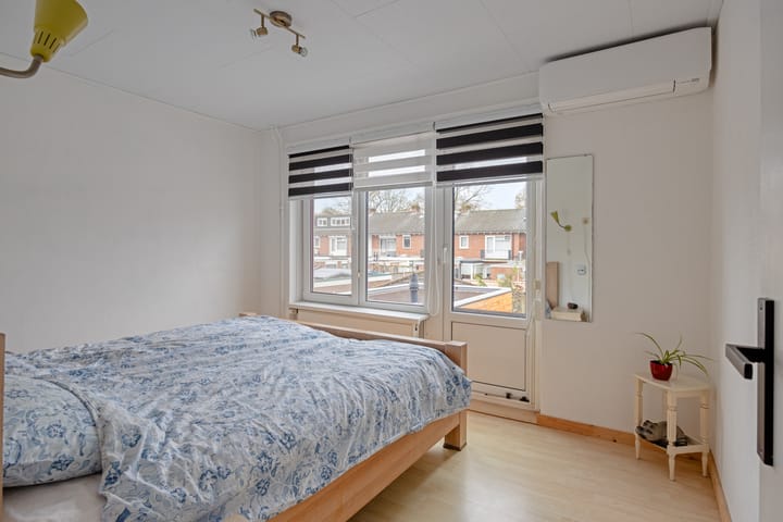 Foto 18 van Meindert Hobbemastraat 32