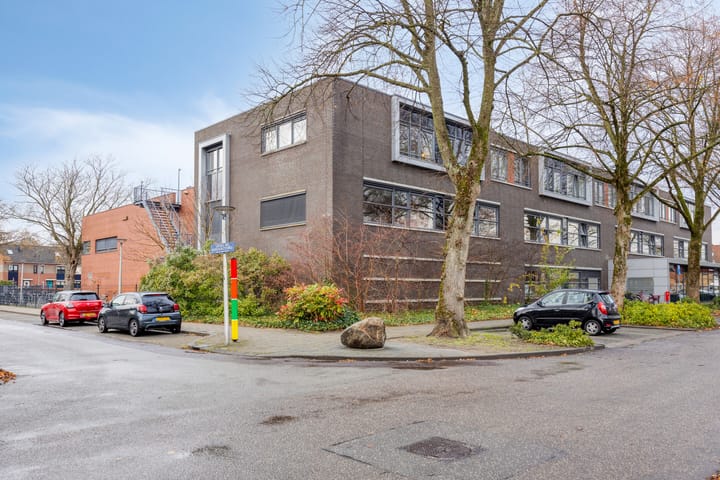 Foto 32 van Meindert Hobbemastraat 32