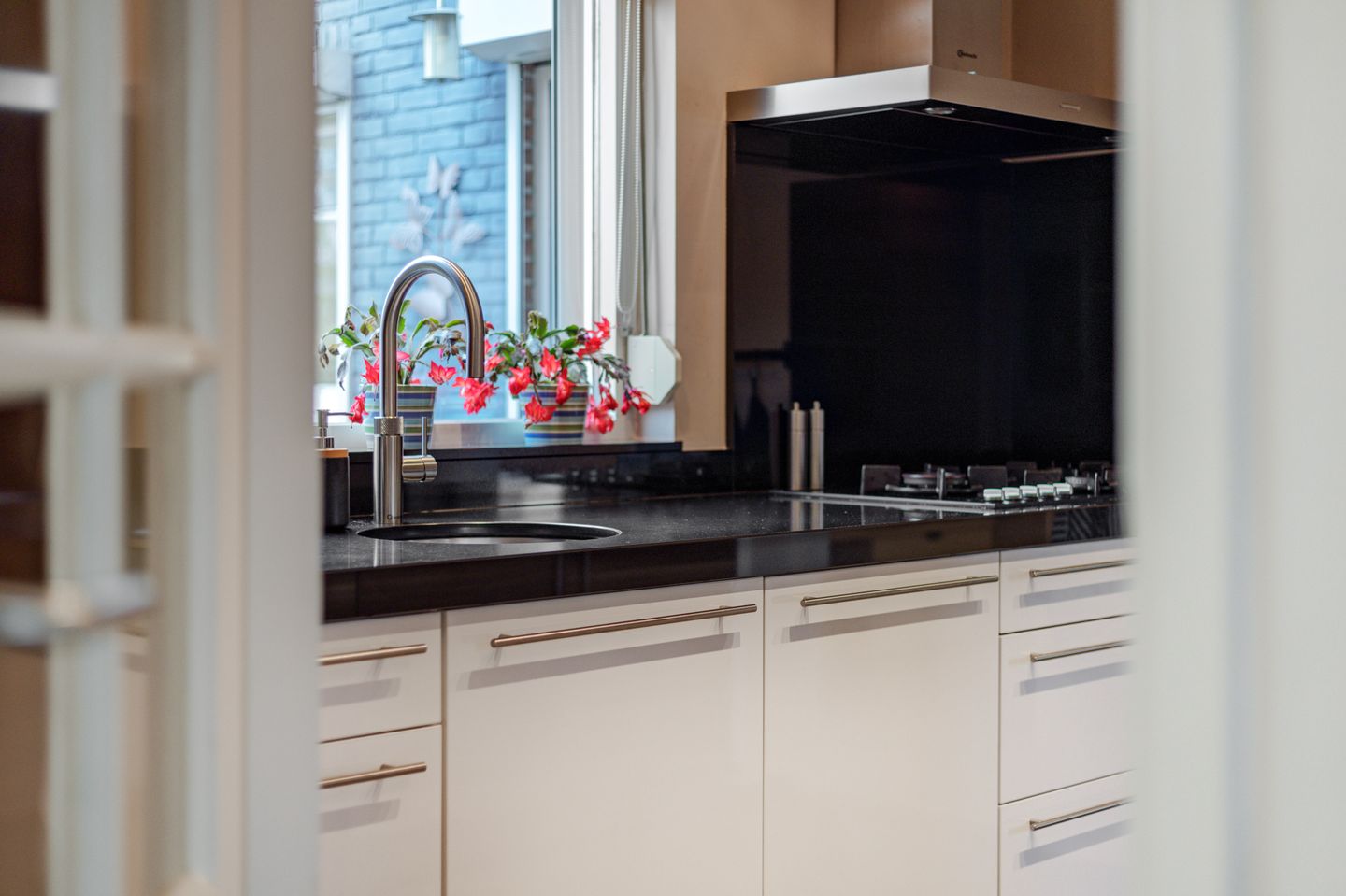 Foto 5 van Leliestraat 8