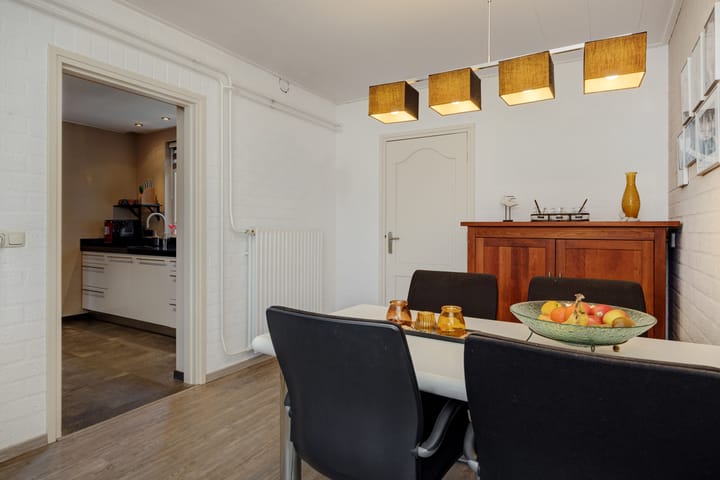 Foto 14 van Leliestraat 8