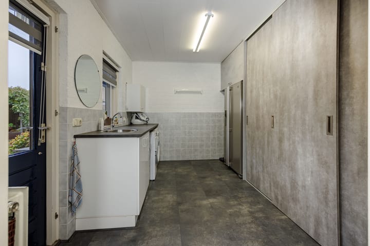 Foto 15 van Leliestraat 8