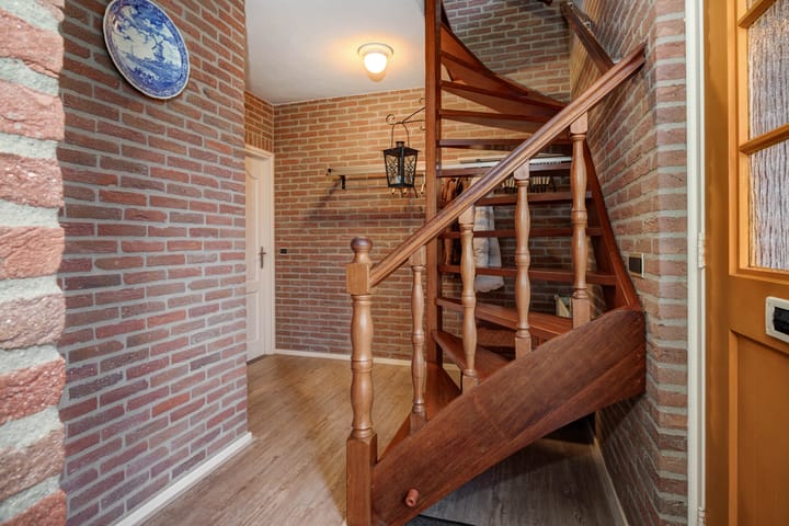 Foto 20 van Leliestraat 8