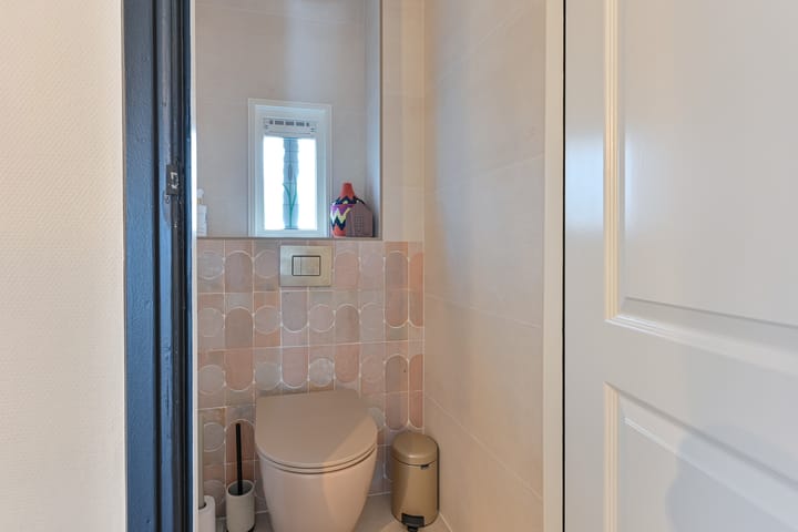 Foto 5 van van Limburg Stirumstraat 105