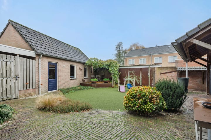 Foto 40 van Leliestraat 8