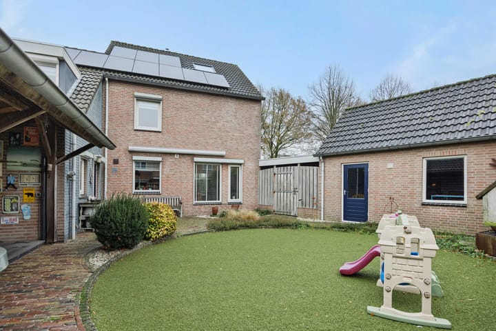 Foto 41 van Leliestraat 8