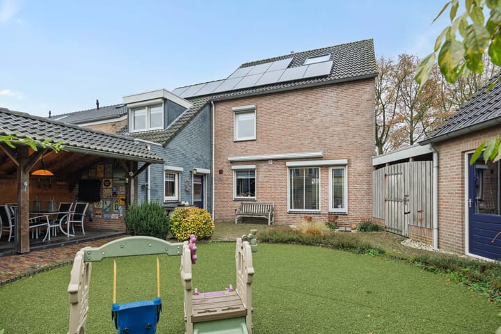 Foto 42 van Leliestraat 8