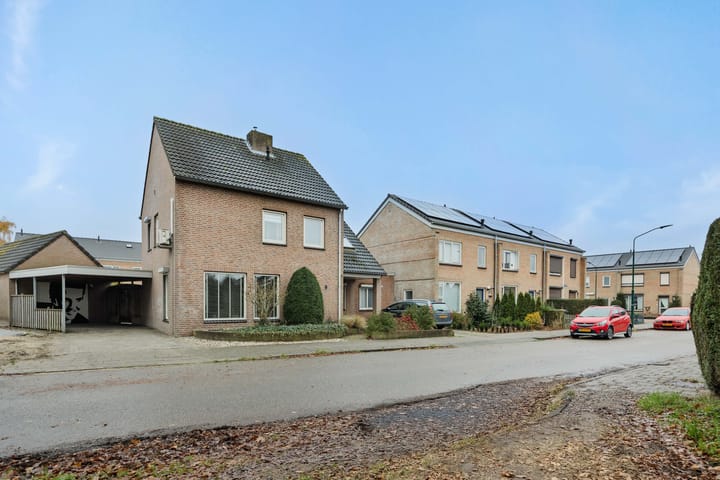 Foto 50 van Leliestraat 8