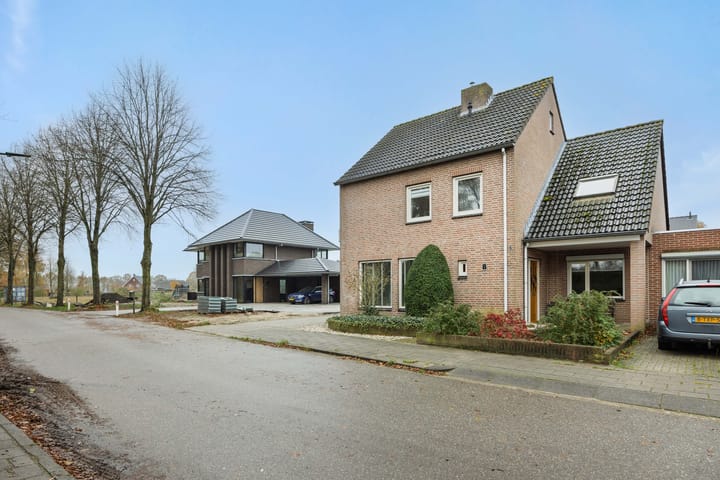 Foto 53 van Leliestraat 8