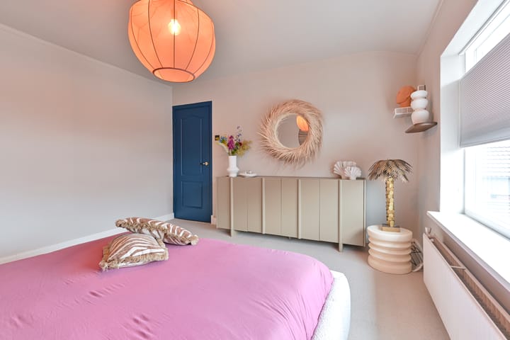 Foto 37 van van Limburg Stirumstraat 105