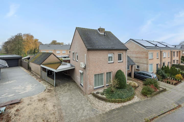 Foto 56 van Leliestraat 8