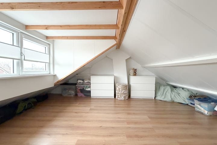 Foto 59 van van Limburg Stirumstraat 105