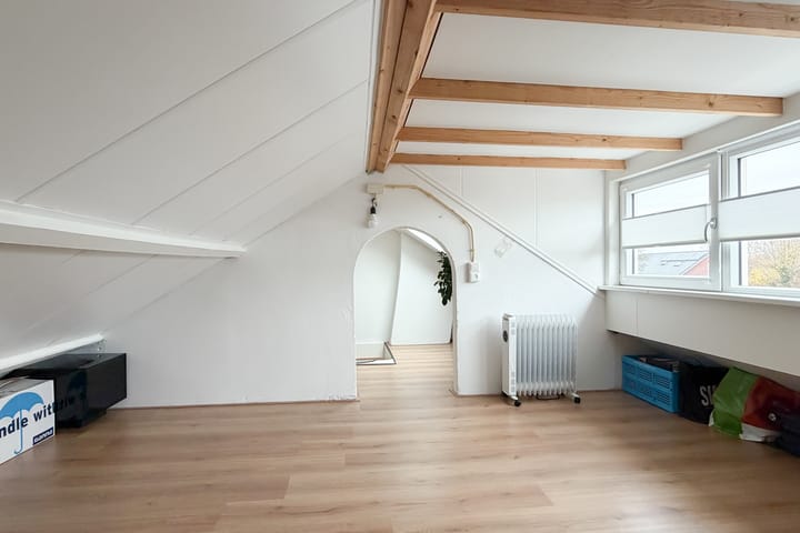 Foto 62 van van Limburg Stirumstraat 105