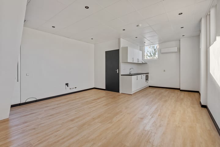 Photo 4 of Ruitersweg 11-C1