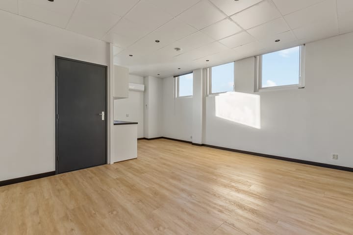 Photo 5 of Ruitersweg 11-C1