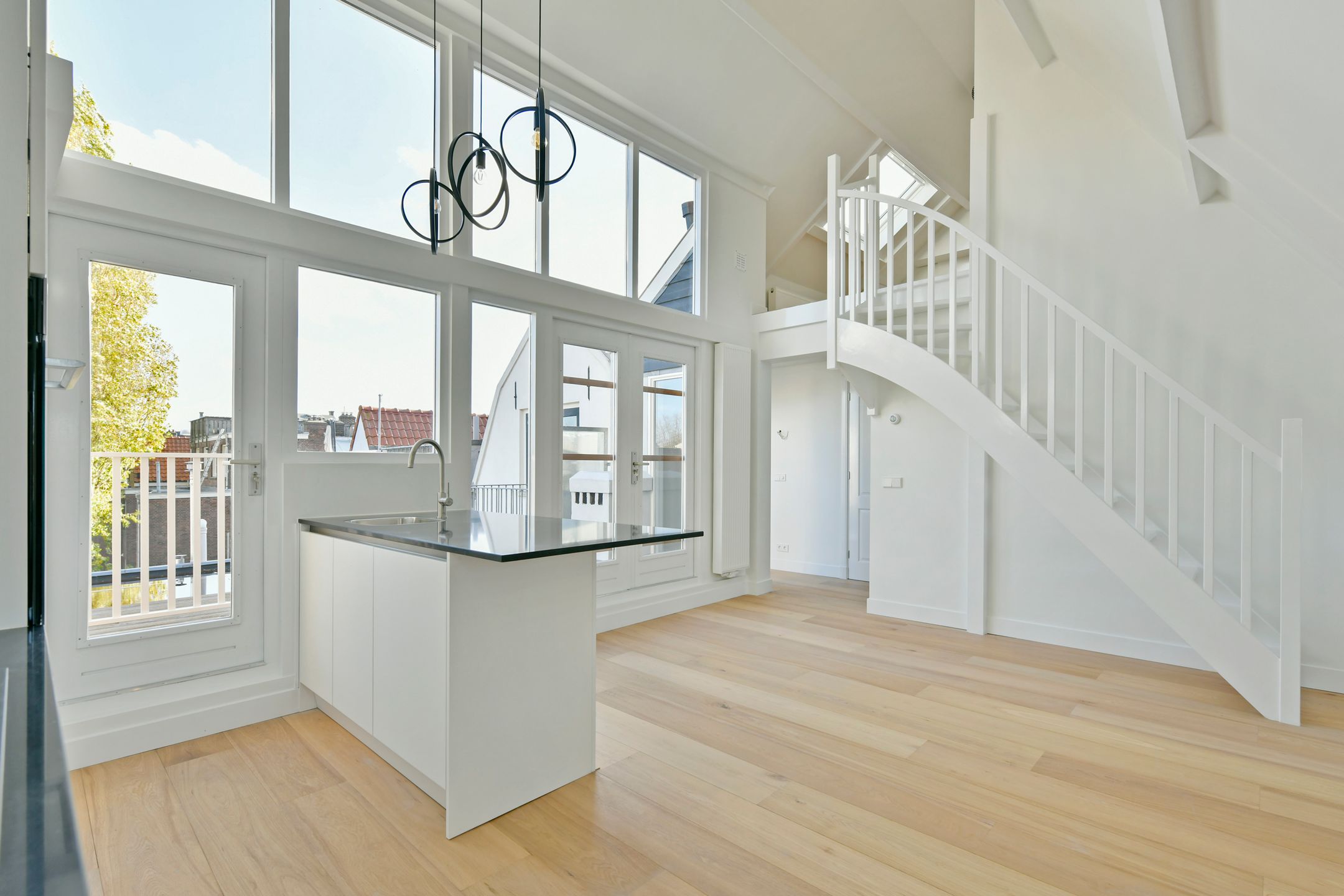 Foto 3 van Montelbaanstraat 15-4