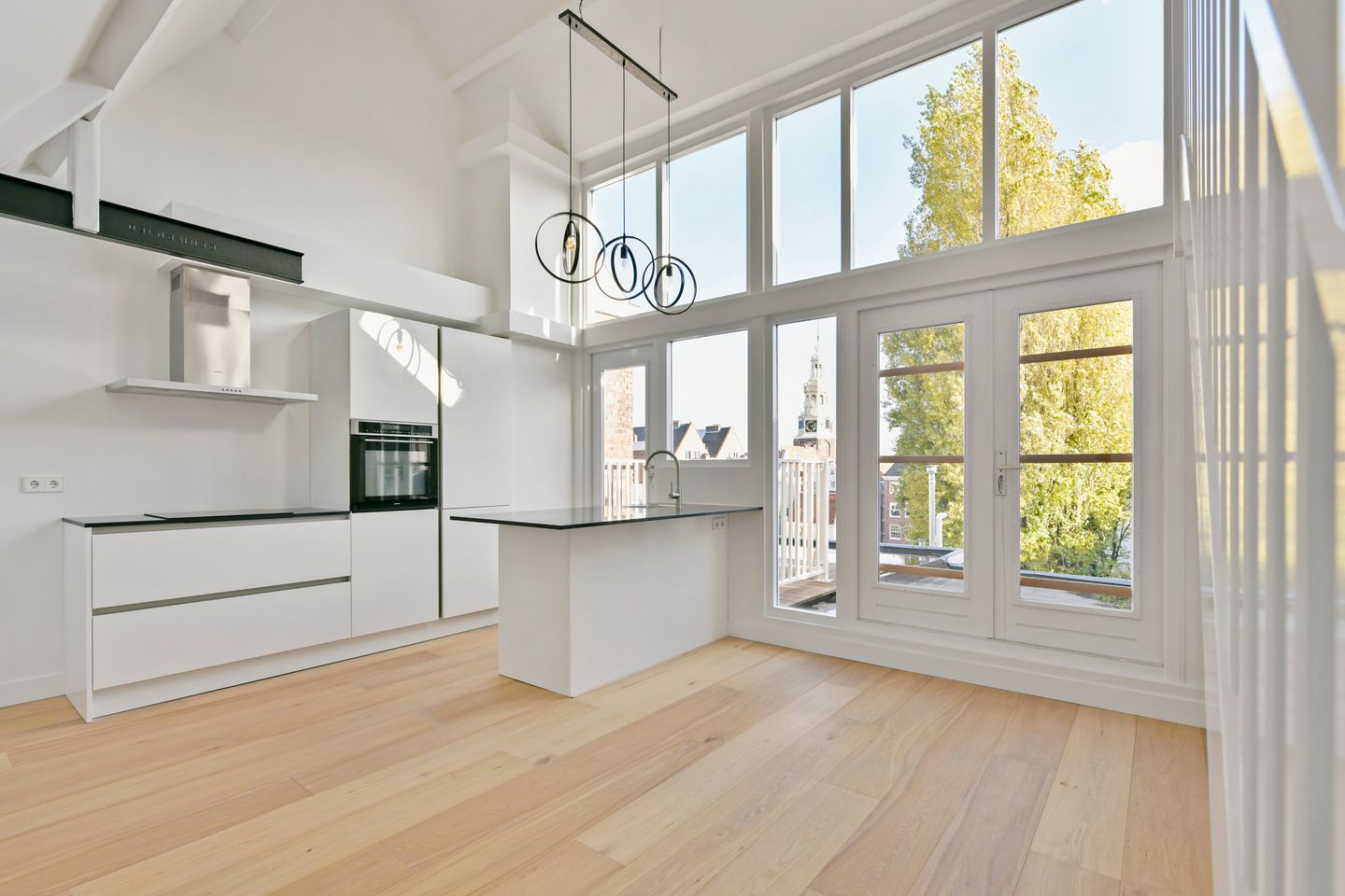 Foto 5 van Montelbaanstraat 15-4