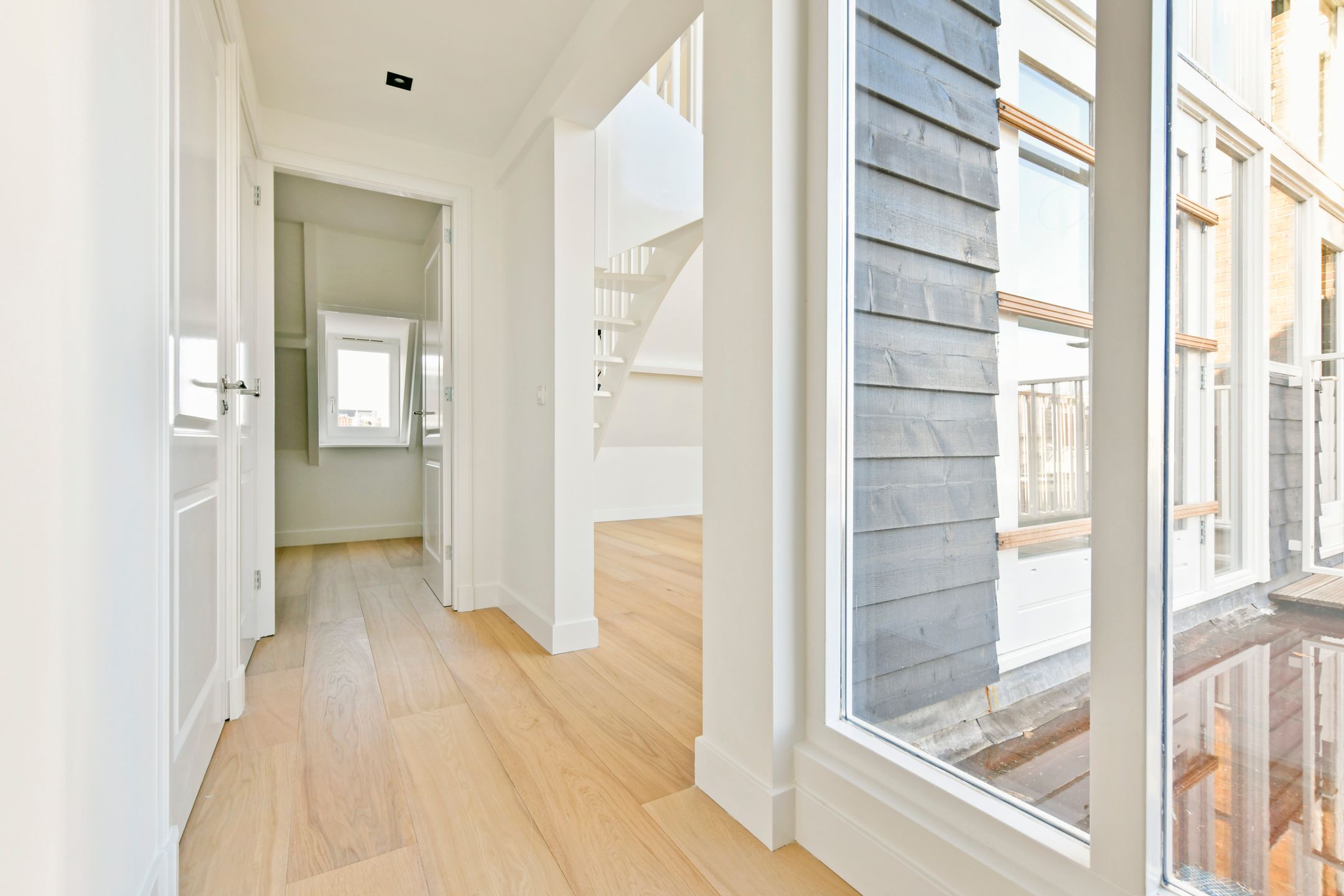 Foto 15 van Montelbaanstraat 15-4