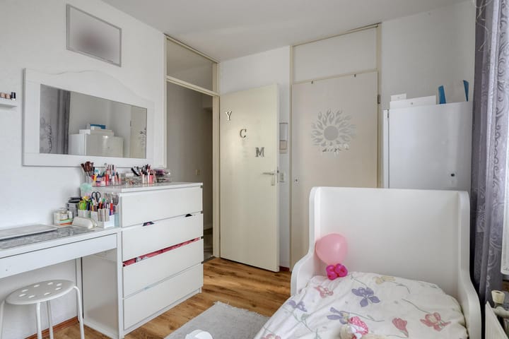 Photo 15 of Mathenesserstraat 47-E