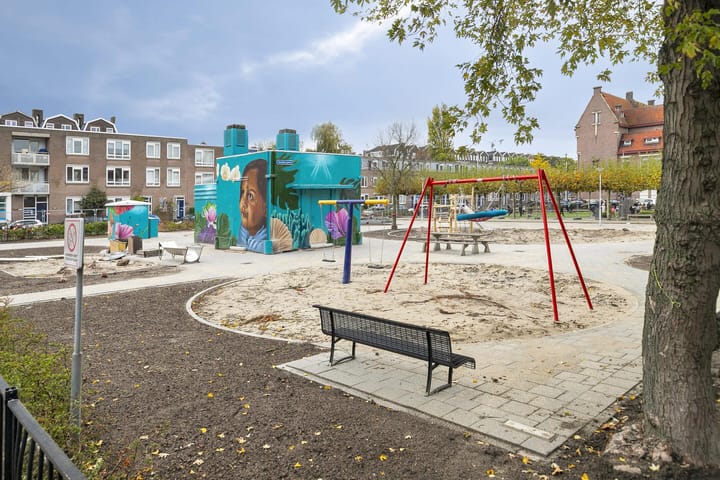 Photo 22 of Mathenesserstraat 47-E