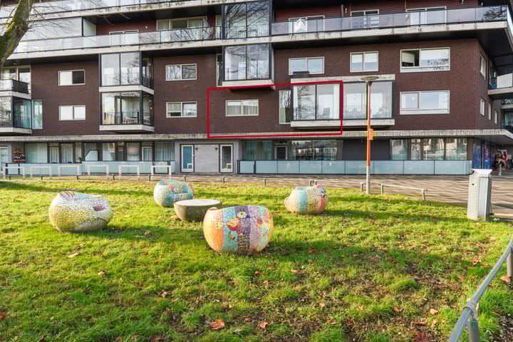 Foto 5 van Banier 32