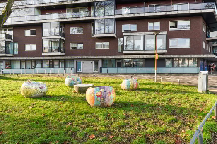 Foto 4 van Banier 32