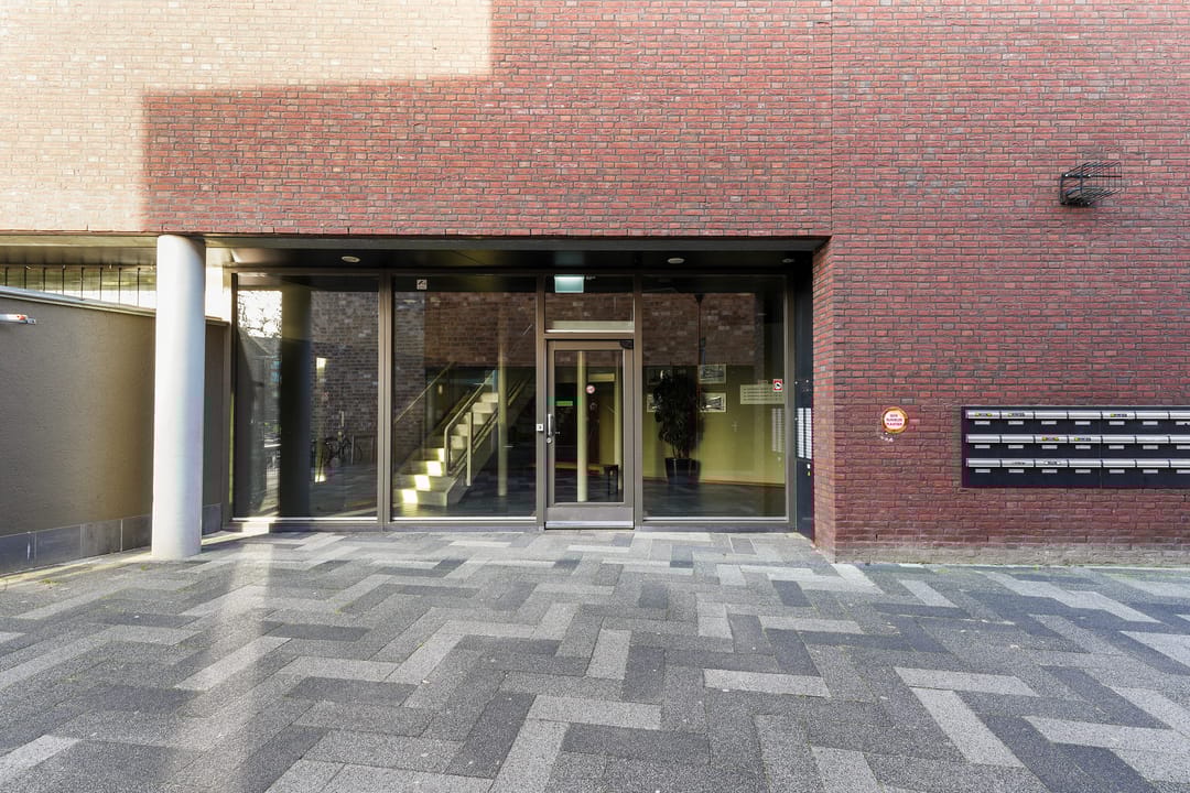 Foto 8 van Banier 32