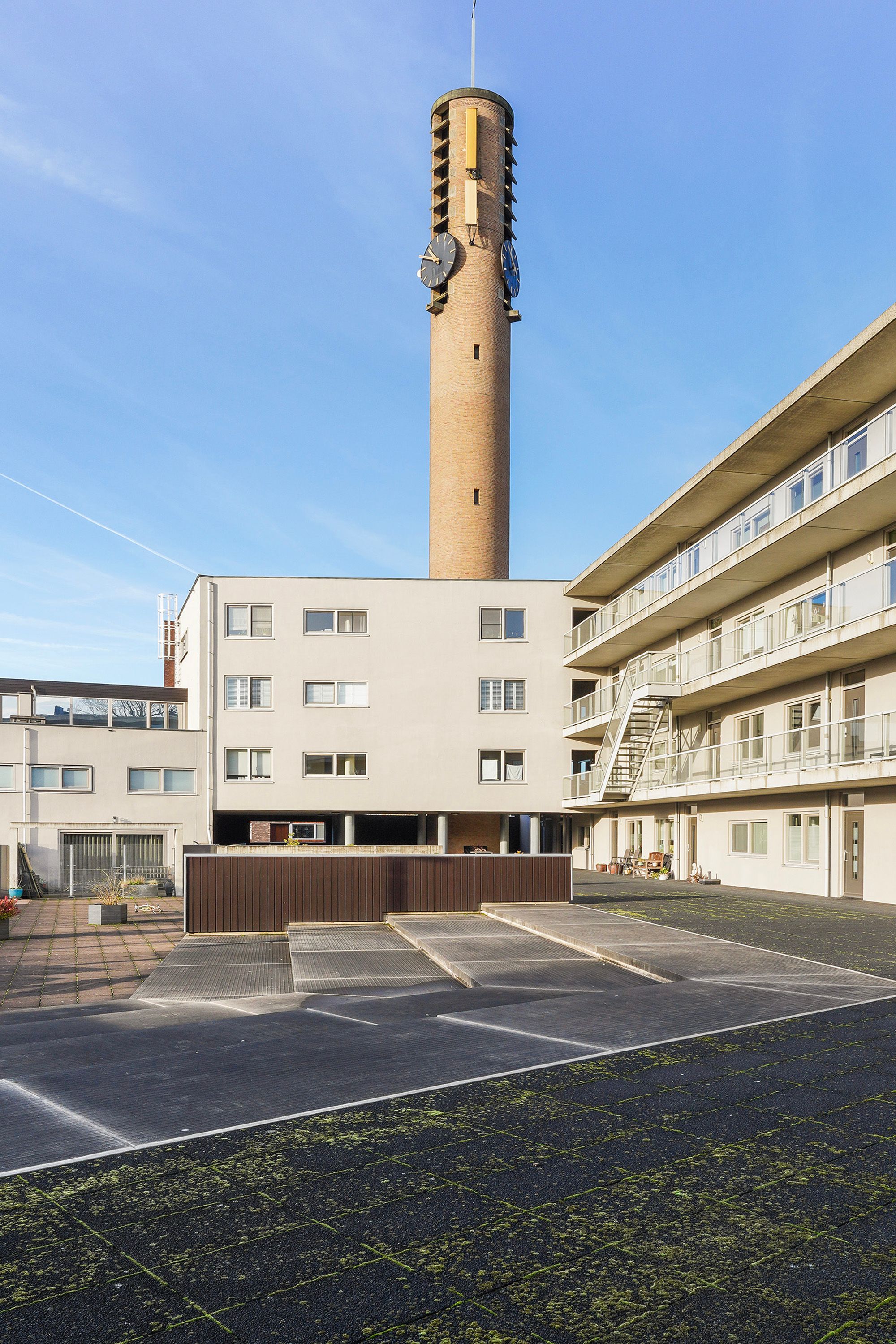 Foto 48 van Banier 32