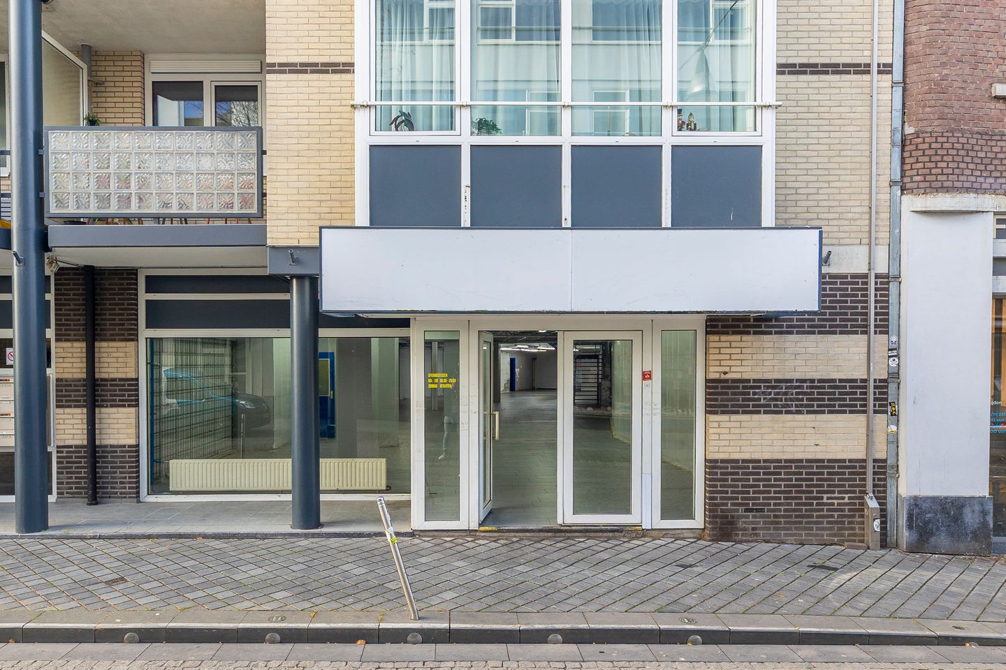 View photo 3 of Akerstraat 22