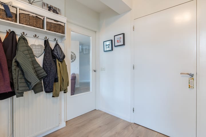 Photo 4 of Hulststraat 1