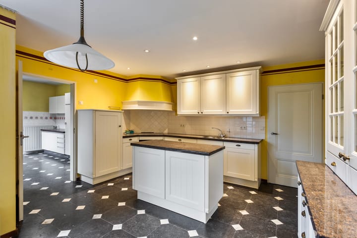 Photo 11 of Pieter Theeuwenlaan 18