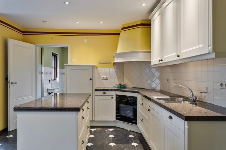 Photo 12 of Pieter Theeuwenlaan 18