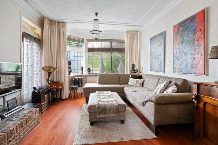 Photo 3 of Emmastraat 24